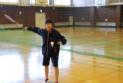 興学社高等学院公式/部活動の紹介/バドミントン部の画像